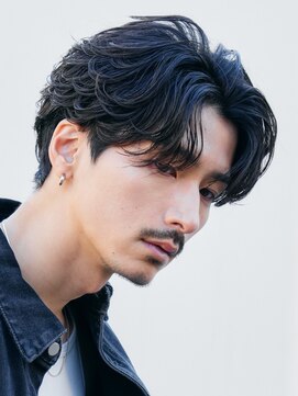 バイフィフス 原宿/表参道(by fifth) 原宿メンズパーマフェザーパーマセンターパートガイルヘアゆるめ