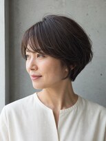 ビープ(beep)&nbsp;斜め前髪と頬に沿う毛束の丸みショート