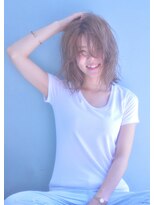 イマジン 川越(IMAGINE)&nbsp;透き通るようなアッシュベージュカラーの外はねスタイル