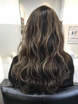 ベアトリーチェ(Beatrice) ハイライトカラー