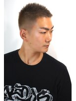 カプリヘアーデザイン(Capri Hair design) スモーキー・ベージュ × モヒカン・フェード