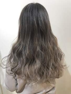 コロ(COLO) 【COLO 吉祥寺 都甲菜穂】グラデーションベージュカラー