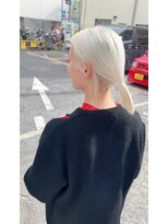 ホワイトヘア ブロンドヘア 抜きっぱなしブリーチ ケアブリーチ
