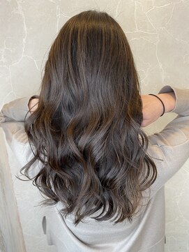 ジーナ 銀座(Zina) カーキグレージュ＊こなれヘア＊透明感＊丸型【Zina銀座】