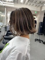 イキ 表参道(iki omotesando)&nbsp;モード/無造作ウェーブ/大人ガーリー[表参道駅]