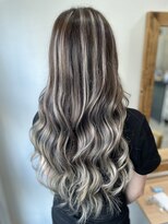 ラビス クローバー(Lovis clover) プリカール ハイライト