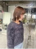 オリーブベージュ
