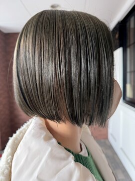 レヴェヘア rever hair ミニボブ