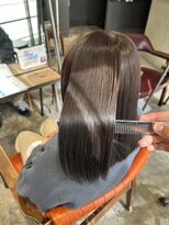 インス(ensue)&nbsp;20代30代40代髪質改善カラーショコラブラウンストレートミディ