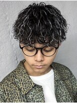 ダズルヘアーエイチ(DAZZLE hair H)&nbsp;ホワイトメッシュツイストツイストスパイラル波巻きプードル
