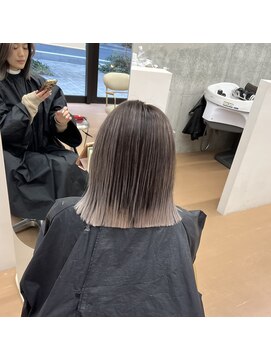 ヌエン 渋谷(NU/EN) ショート　バレイヤージュ