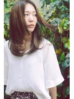 ナイン(nine)&nbsp;【吉祥寺/富山夏妃】センターパートのレイヤーカット