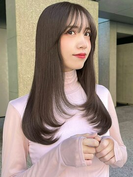 ローネス(LONESS) 透明感たっぷりくすみグレージュと動きのあるレイヤーカット