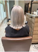 ホワイトベージュ