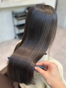 ウキ(uki)の写真/【豊川】独自に調合したトリートメントで髪質改善。乾燥やパサつきが気になる季節でも潤いのある美髪へ