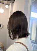 オリーブグレージュ