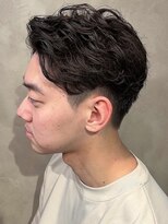 ディスイズバーバーサード(THIS IS BARBER 3rd)&nbsp;アップバング ナチュラルパーマ ツーブロック メンズショート