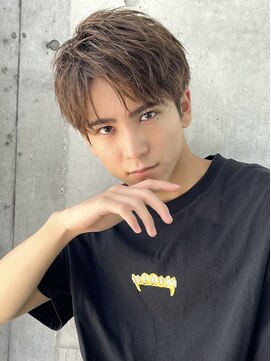 アーリー(Ali'i) ソフトツイストパーマアップバングショートツーブロック刈り上げ