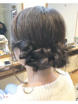 キキ 美容室(KIKI) パーティヘアアレンジ★