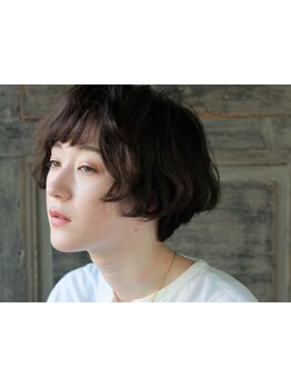 ［用賀駅1分］頭皮も肌の一部。スキンケア発想のヘッドスパで,毛穴のクレンジングから毛髪の補修まで叶う。