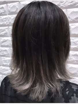 ブルーノ 東員店(BRUNO) 秋らしい暗髪のプラチナグレージュ