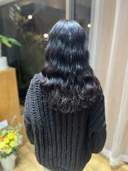 黒髪/グレーベージュ/レイヤーロング/前髪パーマ/なみまきパーマ