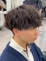 リップス 栄(LIPPS)&nbsp;ーツイストスパイラルパーマーツイスト少なめマッシュショート