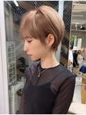 ショートヘアショートボブ白髪ぼかしハイライトカラーボブ