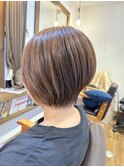 ショートボブ