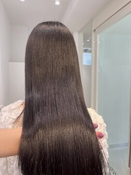 コレクティブワーク 表参道 渋谷(COLLECTIVE WORK) 髪質改善トリートメント表参道20代30代40代縮毛矯正【表参道】
