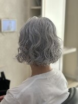 フレア(FLAiR)&nbsp;グレイヘアおしゃれパーマスタイル