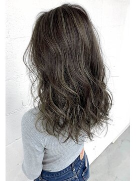 ロゼ 甲子園口(Rose) 【ROSE】細めハイライト＿白髪ぼかし＿ブルーカラー