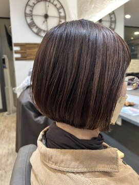 アトム(ATOM) 【ブラウンカラー×前下がりボブ】