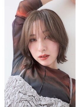 ソレイユトウキョウシブヤ(SOLEIL TOKYO shibuya) ボブ顔周りレイヤー外ハネボブ透明感ベージュカラー