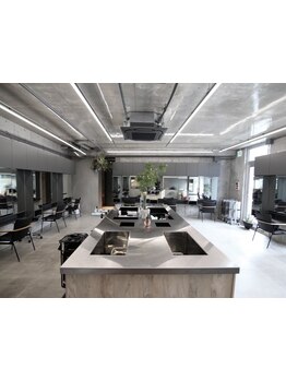 <色彩診断×計算小顔カット>表参道であなただけの“しっくりくる”新提案を[表参道/南青山]