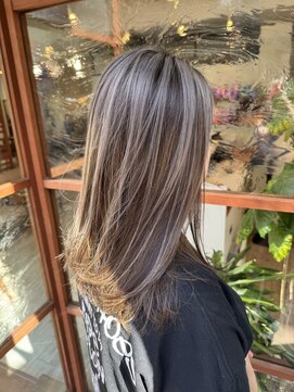 ニト(nito) アンブレラハイライトカラー