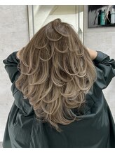 ワンカールで極上の質感に！大人女性を虜にする海外風レイヤーカット！