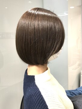 ラブクロムトーキョー オモテサンドウ(LOVECHROME OMOTESANDO) メルティカラーブラウン☆ツヤ髪カットボブ☆髪質改善