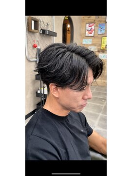 ハック 梅田(hack.) 刈り上げ毛流れセンターパート