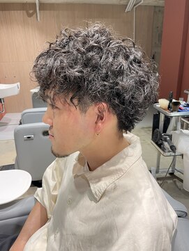 エメン(EMEN) プードルパーマ　担当土井