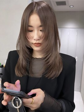 サイン 表参道(SIGN) レイヤーカットグレージュカラーデザインカラーシルキーベージュ