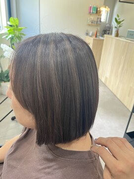 モクシー(MOXY) 初挑戦　暗めのハイライト