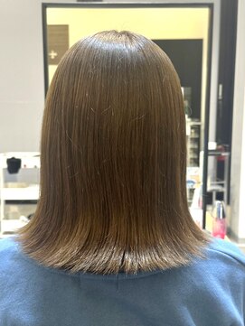 アトリエコア(Atelier Coa) 顔周りレイヤーカットくびれヘアミルクティーベージュカラー