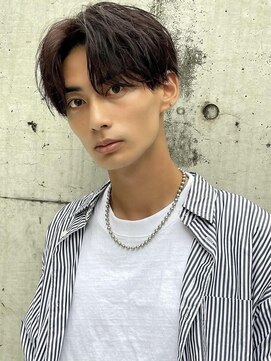 バイフィフス 原宿/表参道(by fifth) 毛流れセンターパートニュアンスパーマツーブロック刈り上げ