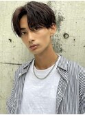 毛流れセンターパートニュアンスパーマツーブロック刈り上げ