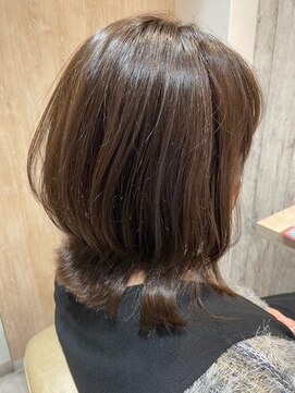 エヌアンドエー せんげん台店(N&A) 品のあるふわっとカールのくびレイヤー 冬カラー/ウルフ