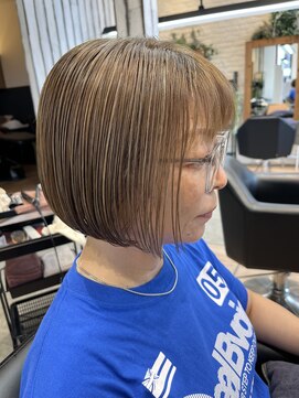 ロリ(Loli) ハイライト・内巻きボブ・切りっぱなしボブ・尼崎・立花