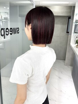 スウィープ(sweep) ボブカット×ボルドーピンクカラー