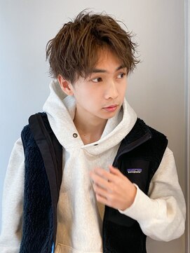 フラッグヘアー 博多駅前店(Flag HAIR) メンズショートアップバングラウンドマッシュ