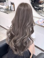 ジン(JIN)&nbsp;☆ハイライト☆バレイヤージュ☆グレージュハイライト☆久留米☆